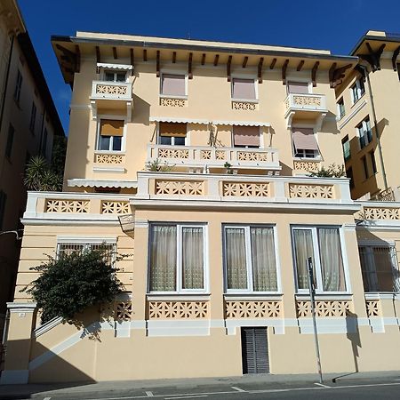 Il Faro Dei Poeti Lejlighed Lerici Eksteriør billede