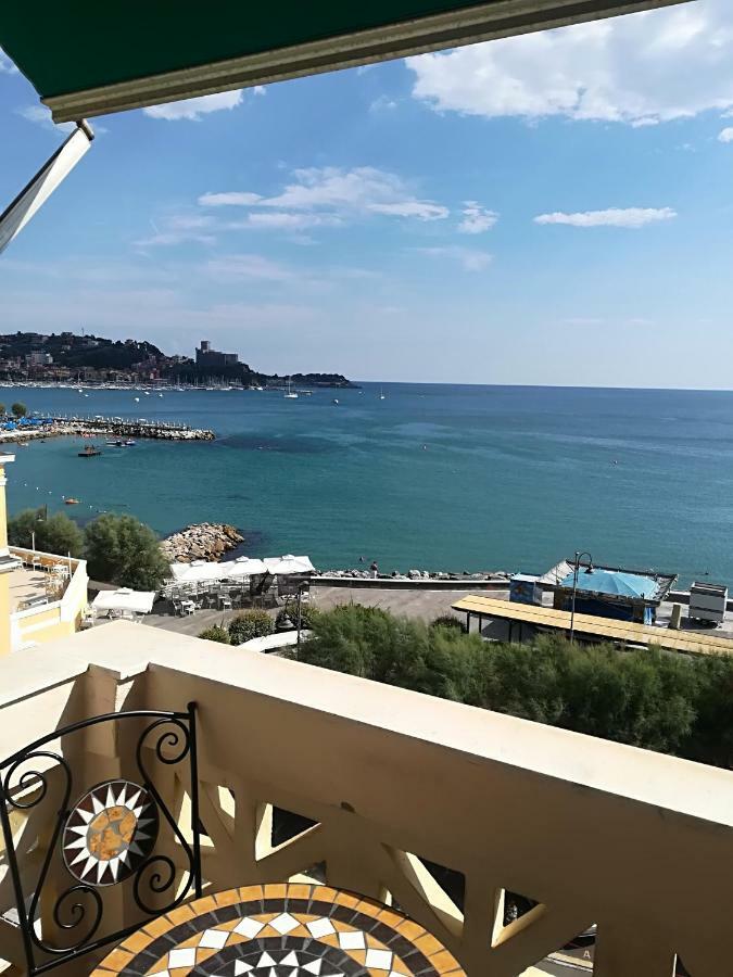 Il Faro Dei Poeti Lejlighed Lerici Eksteriør billede