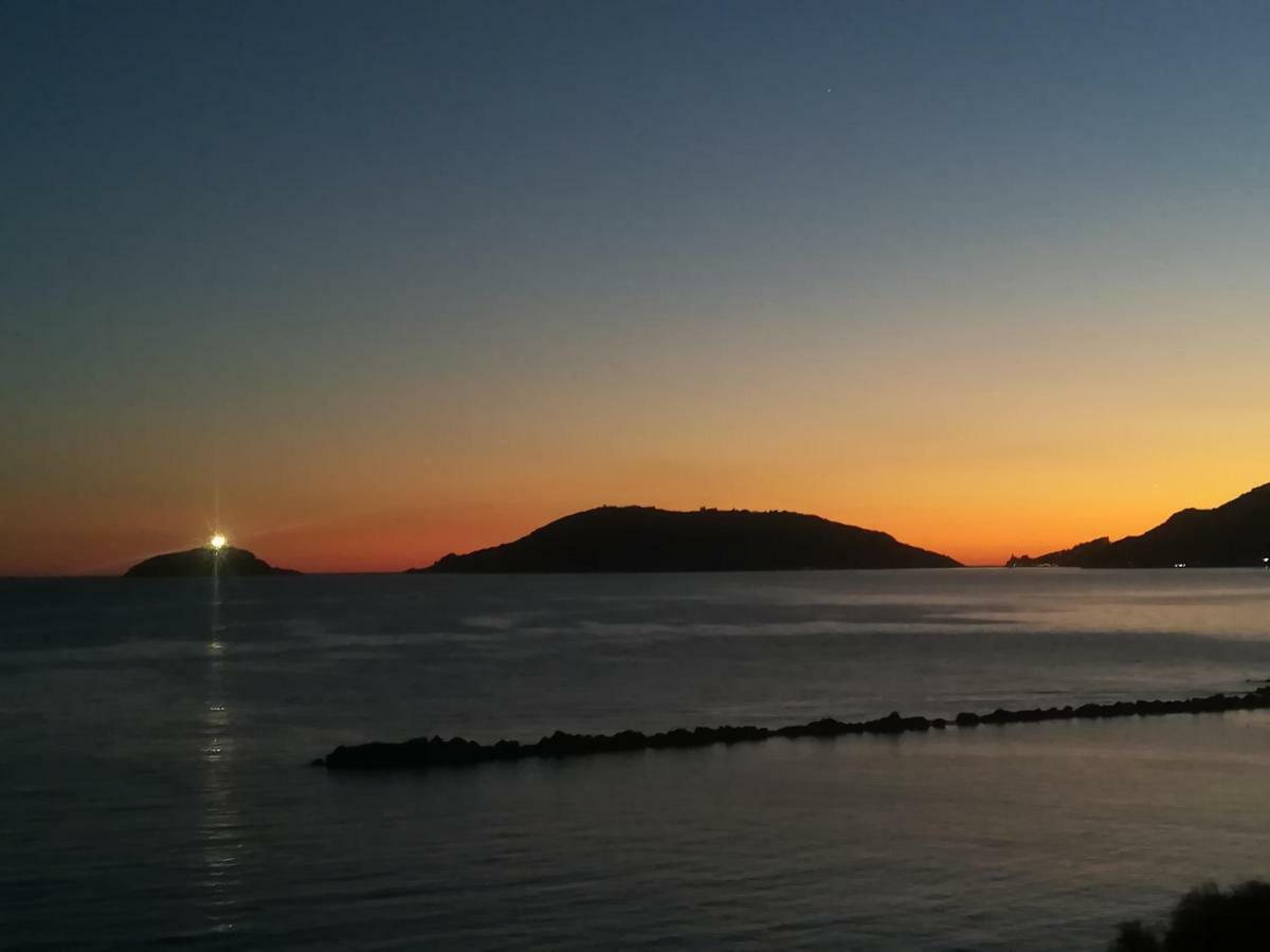 Il Faro Dei Poeti Lejlighed Lerici Eksteriør billede