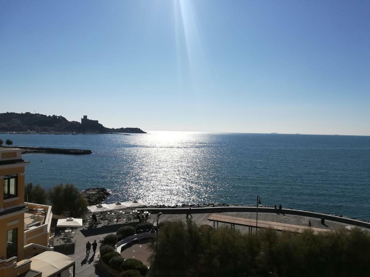 Il Faro Dei Poeti Lejlighed Lerici Eksteriør billede