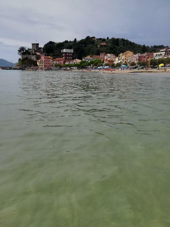 Il Faro Dei Poeti Lejlighed Lerici Eksteriør billede